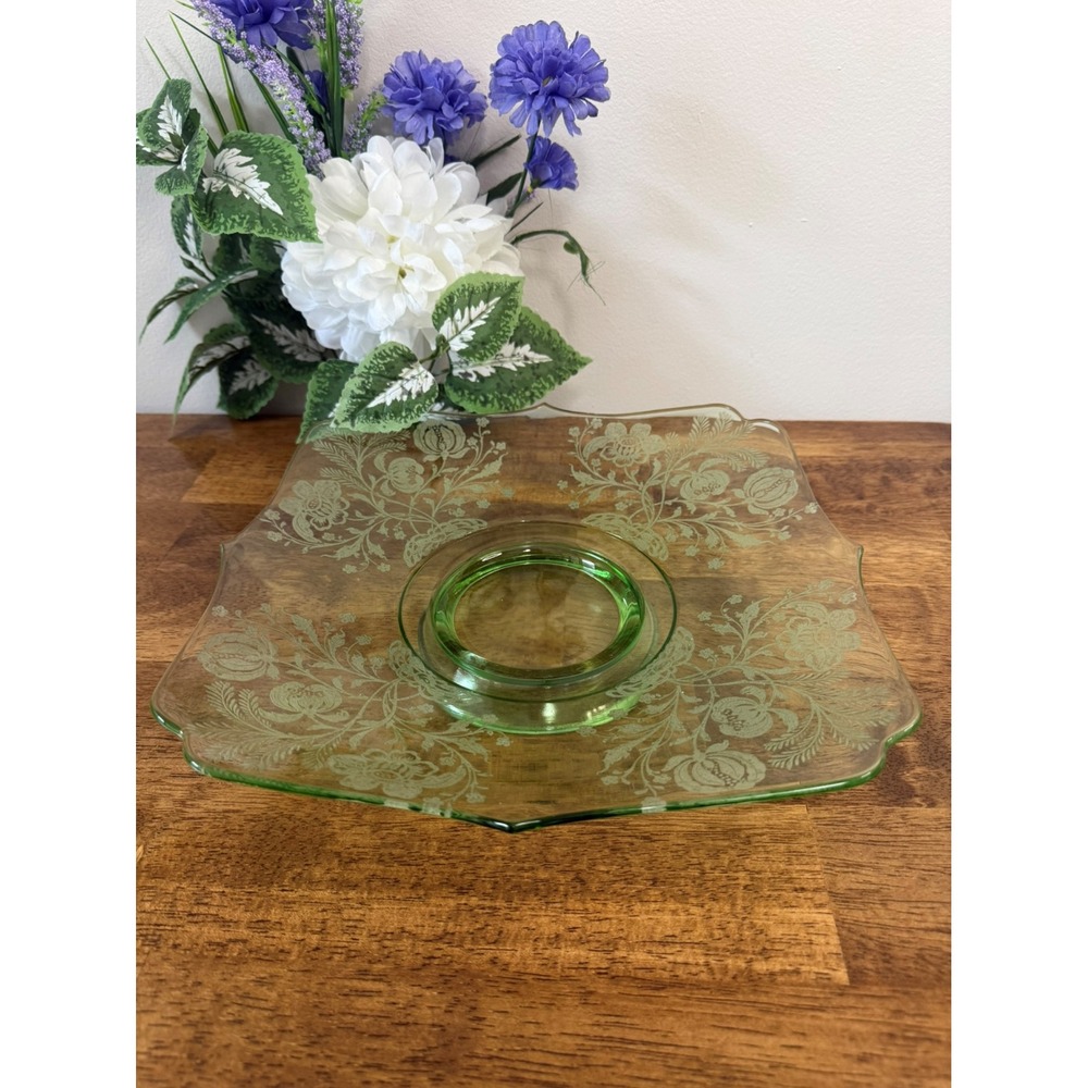 Vintage Green Etched Glass Footed Plate Floral Design Serving Platter‎